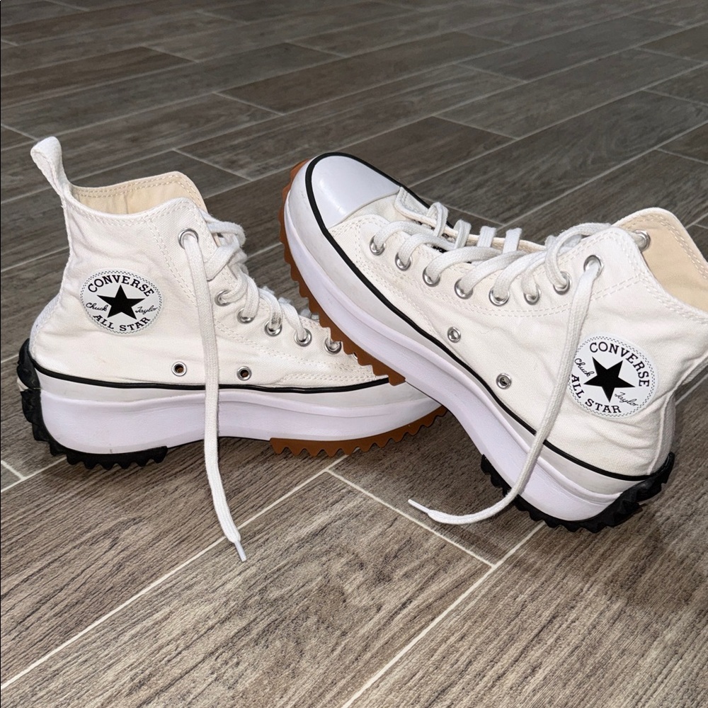 Converse All Star Chuck Taylor Platform Sneakers – Women’s 8